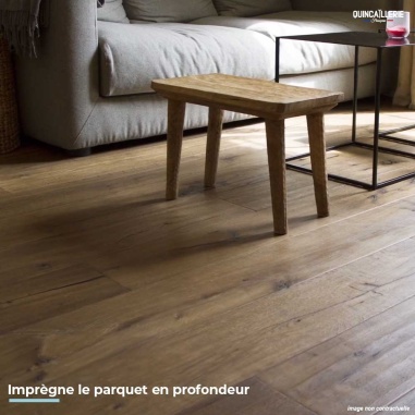 Imprègne le parquet en profondeur