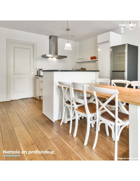Mise en situation sur parquet huilé du produit savon incolore naturel biosourcé 5L Blanchon