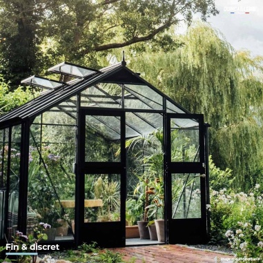 Photo illustrative - Verre de serre horticole 610x510 - 3mm - Fin et discret